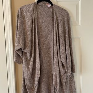 Grey/Maroon LuLaRoe Lindsay!